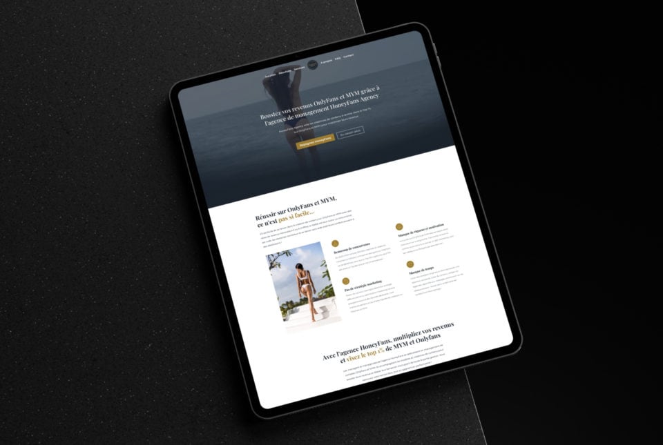 Capture d'écran de la page d'accueil du site de l'agence de talent HoneyFans Agency (création de site) dans une maquette d'iPad sur fond sombre